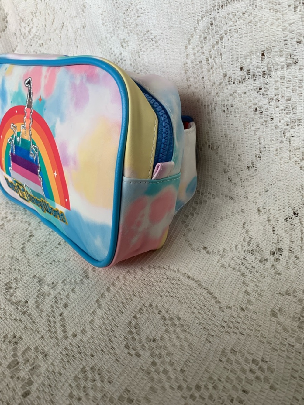Disney World Parks EXCLUSIVE Castle Pride Collection Fanny Hip Pack - Picture 4 of 10